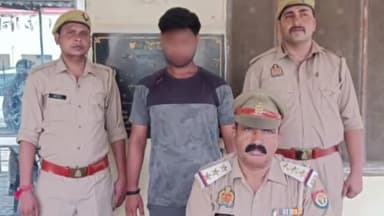 हाथरस: सदर कोतवाली पुलिस ने मुखबिर की सूचना पर एक अभियुक्त को किया गिरफ्तार, 1 अवैध तमंचा व 2 जिंदा कारतूस एवं 315 बोर बरामद