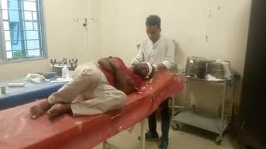 बिहार: छोटी पहाड़ी मंसूर नगर मोहल्ले में घर के छज्जे को लेकर बगलगीर से हुई मारपीट, मारपीट में 1 व्यक्ति हुआ जख्मी
