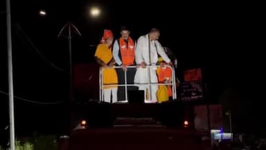 जय श्री राम 🚩
राजस्थान में रोड शो के दौरान कुछ अविस्मरणीय पल...
#Rajasthan #Maharashtra #Kekri #ParivartanYatra #BJPForRajasthan #राजस्थान_में_होगा_परिवर्तन #BJP #NarendraModi #DevendraFadnavis