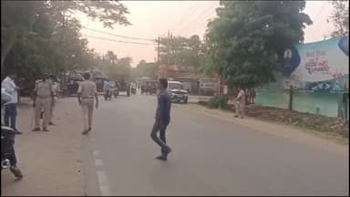 डुमरा: जिले में 24 घंटे के भीतर चलाए गए वाहन चेकिंग अभियान के तहत ₹5500 का वसूला गया जुर्माना