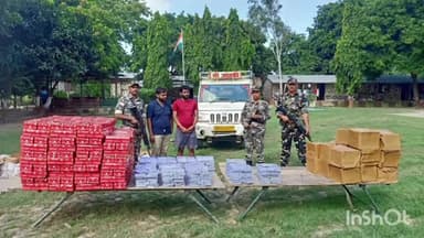 हरलाखी: पीपरौन SSP के जवानों ने श्रृंगार सामग्री की तस्करी के आरोप में दो लोगों को किया गिरफ्तार