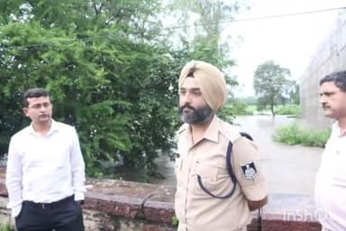 होशंगाबाद नगर: भारी वर्षा की दृष्टिगत अधिकारी कर्मचारी अलर्ट रहें : नर्मदापुरम कलेक्टर नीरज कुमार सिंह