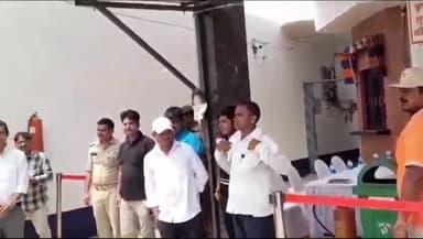 सैदपुर: सैदपुर स्थित पेट्रोल पंप पर फायर ब्रिगेड और इंडियन ऑयल के अधिकारियों ने मॉकड्रिल कर अग्नि सुरक्षा के लिए किया जागरूक