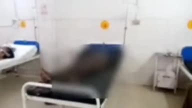 इटावा: रोडवेज बस स्टैंड पर बेहोश पड़े अज्ञात व्यक्ति को राहगीरों ने पहुंचाया अस्पताल, उपचार शुरू