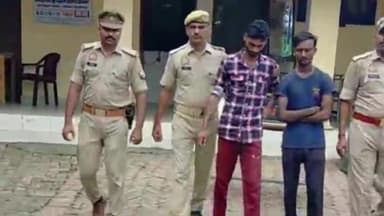 उतरौला: थाना रेहरा बाजार की पुलिस टीम ने चोरी के माल के साथ दो अभियुक्तों को किया गिरफ्तार