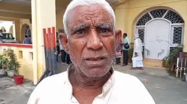 मुरादाबाद: करूला में पिता के साथ दो पुत्रों ने की मारपीट व घर से निकला बाहर, पिता ने जिलाधिकारी को दिया शिकायती पत्र