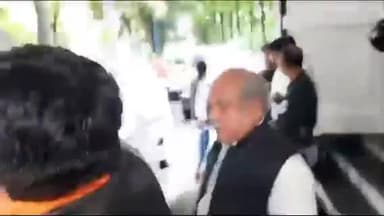 जबलपुर: केंद्रीय मंत्री नरेंद्र सिंह तोमर ने सर्किट हाउस में कांग्रेस की पूर्व प्रधानमंत्री पर साधा निशान