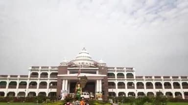 बेमेतरा: जिले में रबी फसल वर्ष 2022-23 के बीमा की राशि किसानों के खाते में ₹61.77 करोड़ की राशि हुई अंतरित:-जनसंपर्क अधिकारी