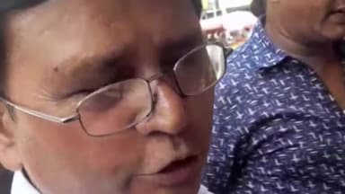 करनाल: पुरानी सब्जी मंडी में स्ट्रीट वेंडर के लाइसेंस बनाने के लिए नगर निगम के अधिकारियों ने इकट्ठा किया डाटा