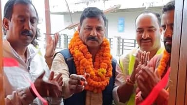 टिहरी: पूर्व कैबिनेट मंत्री दिनेश धनै ने जड़ीपानी मे RIMC द्वारा आयोजित स्वास्थ्य शिविर और डिजिटल एक्स-रे मशीन का किया शुभारंभ