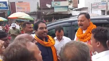 तिलौथू: तिलौथू में भाजपा सांसद छेदी पासवान का फूल मालाओं से किया गया स्वागत