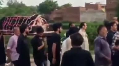 बहराइच: सैय्यदवाडा से गमगीन माहौल में पूरी हकीकत के साथ निकाला गया 28वीं सफर का ताबूत जुलूस, कर्बला पहुंचकर हुआ समाप्त