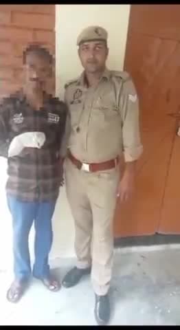 गाज़ियाबाद: झारखंड से तस्करी कर लाई जा रही 2 किलो अफीम के साथ क्राइम ब्रांच टीम ने 1 अंतरराज्यीय तस्कर को नंदग्राम से किया गिरफ्तार