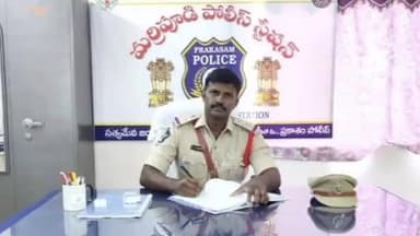 కొండపి: సన్నమూరు గ్రామంలో ఆటోలో తరలిస్తున్న 40 మద్యం బాటిళ్లు స్వాధీనం:  ఎస్సై శివ బసవరాజు