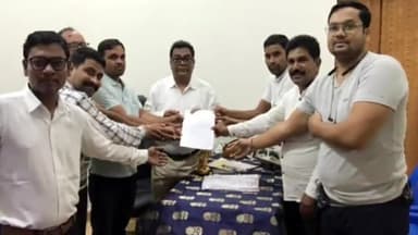 चामोर्शी: ऑगस्ट महिन्याचे रेशन 30 ऑगस्टला देऊन वितरणासाठी एकच दिवस देणाऱ्या कंत्राटदारावर कारवाई करा, रेशन दुकानदारांची मागणी