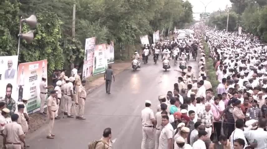 सिरसा: 🔸हरियाणा के मुख्यमंत्री श्री मनोहर लाल #नशा_मुक्त_हरियाणा_अभियान के तहत सिरसा में आयोजित साइक्लोथॉन यात्रा के दौरान साइ