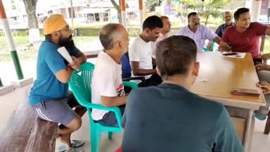 सिकटी: कुआडी़ थाना क्षेत्र में स्कूल के आगे मांस और मुर्गे की दुकान के कारण बच्चे, शिक्षक और लोग परेशान, थाने में दिया आवेदन