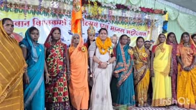 डोंगरगांव: आंको में विश्वकर्मा जयंती व मानस महोत्सव में शामिल हुई विधायक छन्नी चंदू साहू