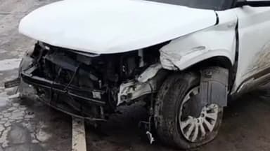 करनाल: करनाल नेशनल हाईवे पर टोल प्लाजा के समीप संतुलन बिगड़ने से कार हाईवे की ग्रिल से टकराई, बड़ा हादसा होने से टला