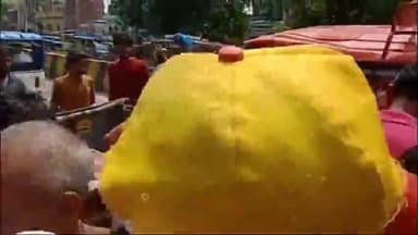 सासाराम: फजलगंज में दो ई-रिक्शा में हुई टक्कर, एक ई-रिक्शा का ड्राइवर गंभीर रूप से हुआ घायल