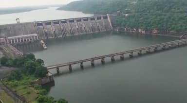 भानपुरा: गांधीसागर बांध का पानी लेवल 1308 फीट पर पहुँचा,पानी की आवक 04 लाख 47000 हजार क्यूसेक हो रही है