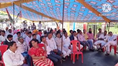 आगर: खराब फसलों का बीमा व प्याज से निर्यात शुल्क हटाने हेतु ब्लॉक कांग्रेस द्वारा पुरानी नपा के सामने किया धरना प्रदर्शन