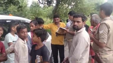 मड़ियाहू: उचक्का छात्र का बैग लेकर हुआ फरार मरियाहू थाना क्षेत्र के रानीपुर के जमलिया मोड का मामला।