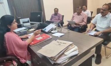 गया टाउन सीडी ब्लॉक: नगर आयुक्त अभिलाषा शर्मा ने पितृपक्ष मेला क्षेत्र एवं शहर के अन्य क्षेत्रों की सफाई व्यवस्था को लेकर की समीक्षा बैठक