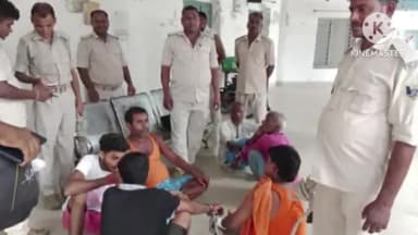 चनपटिया: बेतिया में हत्या के एक अभियुक्त समेत 14 गिरफ्तार छापेमारी में देसी कट्टा कारतूस बाइक बरामद।