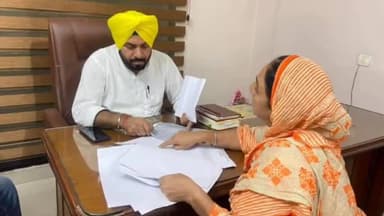 ਨਾਭਾ: ਜਿਲ੍ਹਾ ਯੋਜਨਾ ਬੋਰਡ ਦੇ ਚੇਅਰਮੈਂਨ ਨੇ ਦਫਤਰ ਬੋੜਾ ਗੇਟ ਵਿਖੇ ਲੋਕਾਂ ਦੀਆਂ ਸੁਣੀਆਂ ਮੁਸ਼ਕਲਾਂ