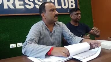 गोरखपुर: एमनेस्टी इंटरनेशनल कार्यकारिणी सदस्य ने जिले के प्रेसक्लब पर PC कर मेडिकल कॉलेज प्राचार्य व सीएमओ पर लगाए गंभीर आरोप