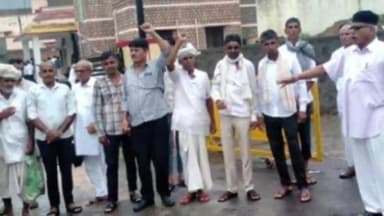 सांचोर: किसानों ने विभिन्न मांगों को लेकर सांचौर जिला मुख्यालय पर प्रदर्शन कर जिला कलेक्टर को सौंपा ज्ञापन