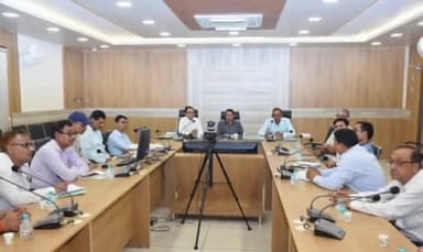 सिंगरौली: जिले में व्यावसायिक उत्पादों के निर्यात संवर्धन हेतु जिला निर्यात समिति की बैठक कलेक्ट्रेट सभागार में हुई आयोजित