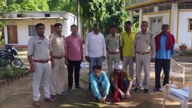 इटारसी: सुखतवा में सागौन के हरे पेड़ काटने के मामले में उपवन मंडल अधिकारी ने 2 आरोपियों को किया गिरफ्तार, न्यायालय में किया पेश