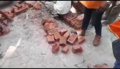 माननीय मुख्यमंत्री महोदय ग्राम सभा गुदूवापुर(दरयाव पुरवा) विकासखंड हुजूरपुर अंतर्गत नई निर्माण मानक विहीन  कच्चे एवं पीले पीते से नाली निर्माण ठेकेदार व प्रधान व विकासखंड अधिकारी पर हो मुकदमा पंजीकृत