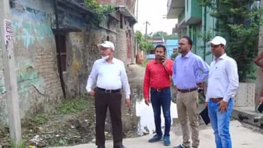 मोतिहारी: सिविल सर्जन व जिला महामारी विशेषज्ञ सहित अन्य ने रुपडीह गांव में की डेंगू पॉजिटिव मामलों की जांच