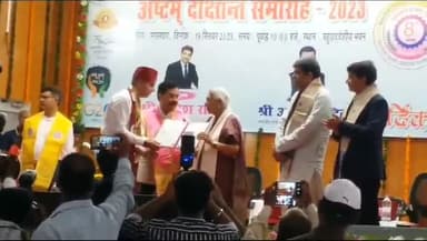 गोरखपुर: मदन मोहन मालवीय टेक्निकल यूनिवर्सिटी के 8वें दीक्षांत समारोह में शामिल हुईं कुलाधिपति आनंदीबेन पटेल