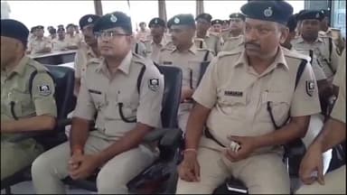बिहार: बिहारशरीफ पुलिसलाइन में समारोह आयोजित कर 32 दरोगा को इंस्पेक्टर, 66 जमेदार को दरोगा व 55 सिपाही को ASI का दिया गया पदभार