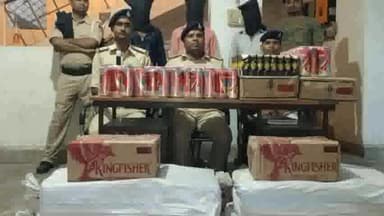 नौतन: भारती टोला गांव से नौतन पुलिस ने 475 लीटर विदेशी शराब के साथ कार व बाइक किया जब्त, 5 धंधेबाजों को किया गिरफ्तार