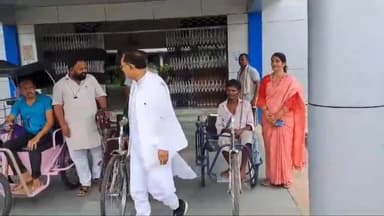कांकेर: जिला पंचायत परिसर में कांकेर विधायक और जिला पंचायत उपाध्यक्ष ने पांच दिव्यांग जनों को सहायक उपकरण किए वितरित