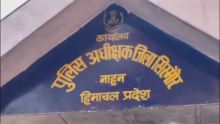 नारग: जिला में नशे के खिलाफ सी मोर पुलिस का अभियान जारी, यशवंत नगर पुलिस चौकी के तहत अवैध शराब बरामद - रमन कुमार मीणा, SP