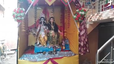 सुल्तानपुर: पुरानी बाजार में लगे पंडाल से गायब हुआ दानपात्र,चोर की वारदात सीसीटीवी में हुई कैद