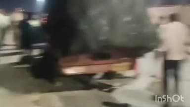 सोनीपत: रोहतक रोड रेलवे ओवरब्रिज पर मीट की भरी गाड़ी को गो सेवकों ने पकड़ा