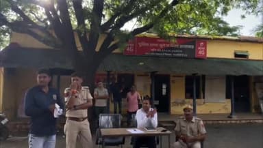 सुनेल: आगामी त्यौहारों को लेकर सुनेल थाना परिसर में सीएलजी व शांति समिति के सदस्यों के साथ बैठक हुई आयोजित