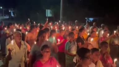 కొండపి: చిరుకూరుపాడులో మాజీ సీఎం చంద్రబాబు అరెస్టుకు నిరసనగా మహిళల కొవ్వొత్తుల ర్యాలీ