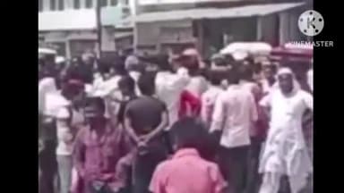 बगहा: शिक्षकों की कमी को लेकर छात्राओं ने एनएच 727 बगहा-बेतिया मुख्य मार्ग को किया जाम