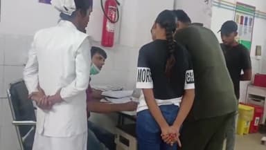 जमुई: बोधवन तालाब मोहल्ले में सफाई करने के दौरान युवती को सांप ने काटा, सदर अस्पताल में कराया गया भर्ती