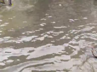 सीतापुर: Sheikh Sarai purana Sitapur Hakim ki masjid koi Kam nahin ho raha hai #newslive24  #news11bharat