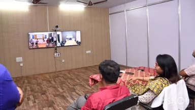 पेण्ड्रा: जीपीएम में कलेक्टर ने नए एनआईसी रूम का किया निरीक्षण, नेट कनेक्टिविटी का परीक्षण भी किया गया