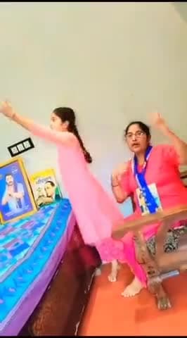 हमें गीता नहीं रामायण नहीं चाहिए ना कुरान चाहिए हमें लिखा हुआ बाबा साहब का संविधान चाहिए मुकेश कुमारी आजाद समाज पार्टी महिला मोर्चा जिला अलीगढ़ भीम पुत्री मेरी नातनी विशाखा परी जिला अलीगढ़ डॉ बी आर अंबेडकर जी अमर रहे